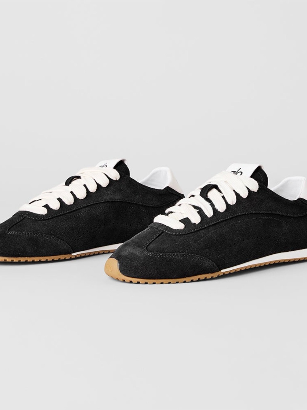 Alo Sneakers